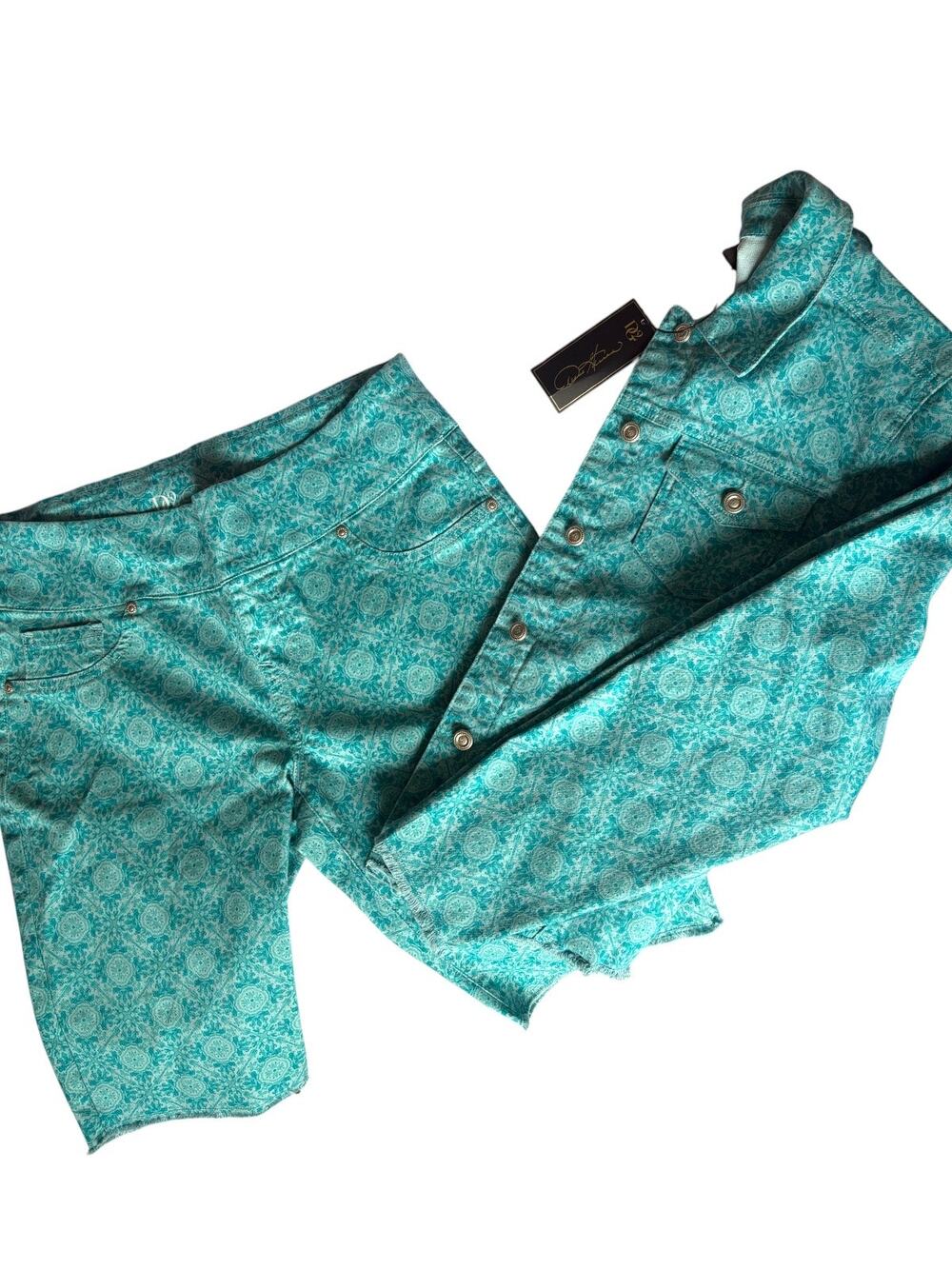 D2 Donna Karan Teal Print Jacket & Bermuda Shorts Set NWT Large
